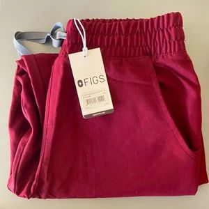 FIGW Zamora jogger burgundy Scrub pants - small petite. NWT